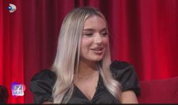 Posibilă împăcare între Naomi și Dorobanțu? Gestul făcut de concurent a pus-o pe gânduri pe blondină: „Dă inimioare” Posibilă împăcare între Naomi și Dorobanțu? Gestul făcut de concurent a pus-o pe gânduri pe blondină: „Dă inimioare”